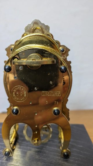 Reloj Antiguo Sachtz con Vitrina