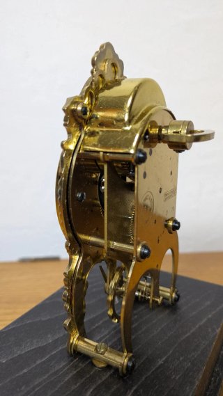 Reloj Antiguo Sachtz con Vitrina