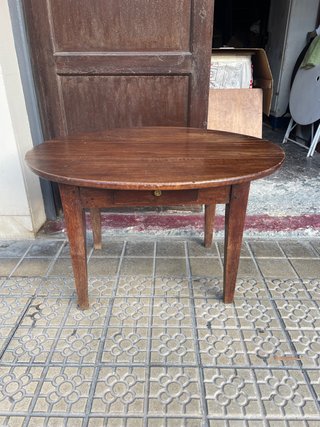Mesa Baja Ovalada de Madera