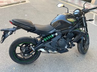 Kawasaki ER-6n Naked