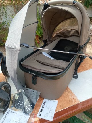 Carrito Jane Muum 2023 y Capazo -Patinete y Acces