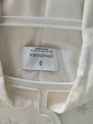 Americana Stradivarius de Lino Blanca