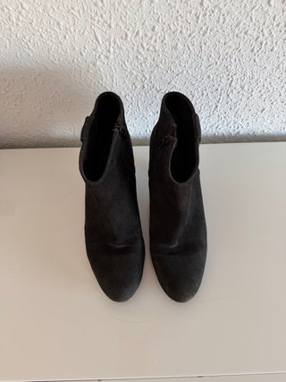 Botines negros tacón