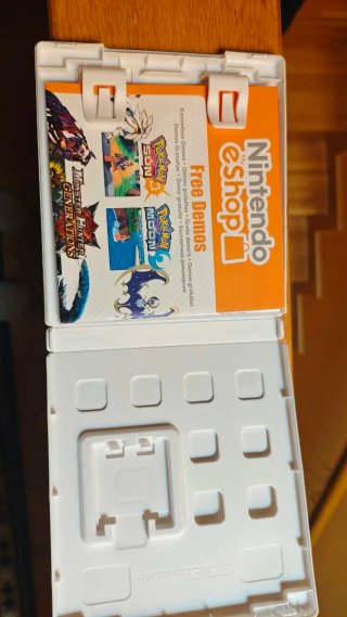 Caja del Videojuego Yo-kai Watch 2 Carnanimas 3DS