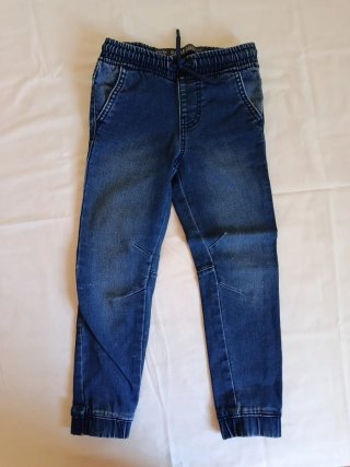 3 Pantalones de Niño (Kiabi y Primark)