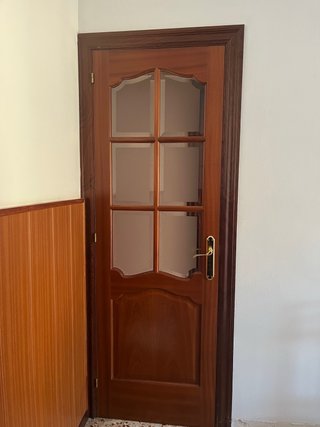 3 Puertas de madera maciza con cristal