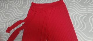 Pantalón Rojo con Cinturón
