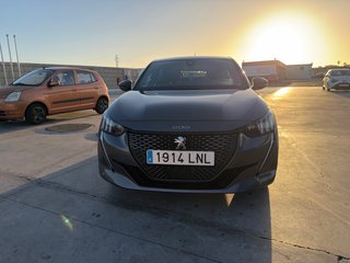 Peugeot 208 2021