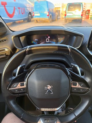 Peugeot 208 2021