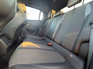 Peugeot 208 2021