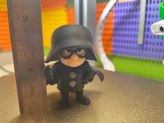 Lord Casco Oscuro Figura 3D