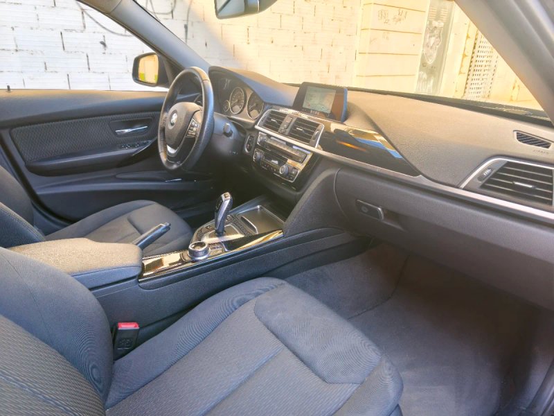BMW Serie 3 2018, foto 8