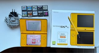 Consola Nintendo DSi XL Amarilla