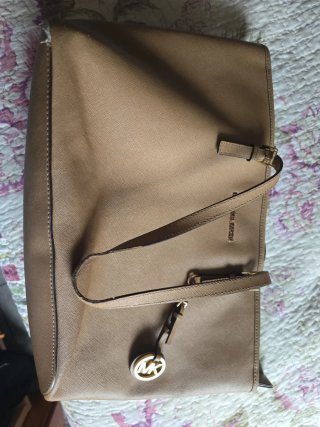 Bolso Michael Kors Beige y Dorado