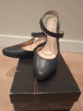 Zapatos Negros VIRUS Talla 39