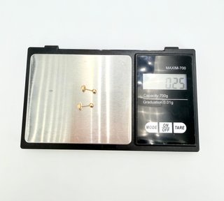 Pendiente Bolas de oro de 18k, 0.25 g.