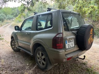 Mitsubishi Montero 2005