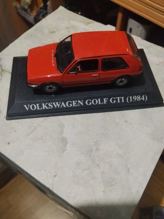 Renault 11 Turbo (1985) escala y golf gti