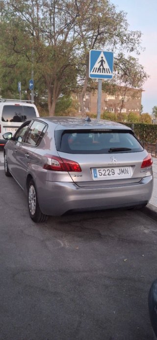 Peugeot 308 2016