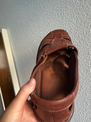 Sandalias de cuero marrón