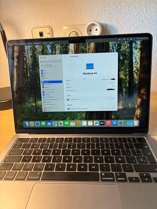 MacBook Air M2, 2022, 245GB y 8GB M