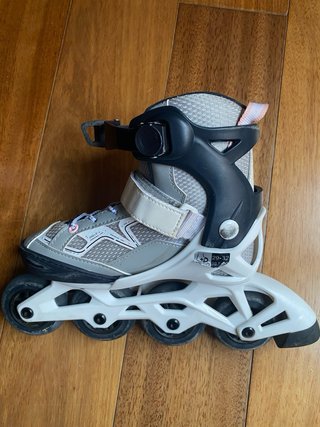 Patines en línea para niña, tengo 2 pares