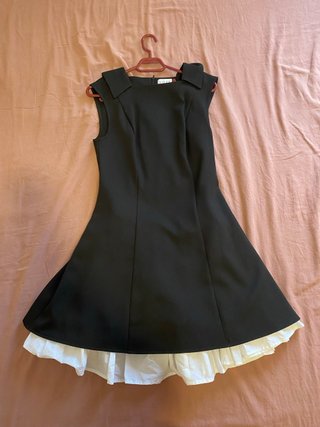 Vestido Mini Negro con Enagua