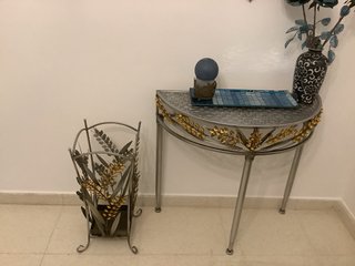 Cómoda entrada + paragüero madera