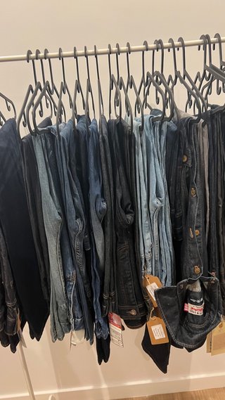 Lote de 80 Tejanos Dsquared2, gucci, gstar, zara..