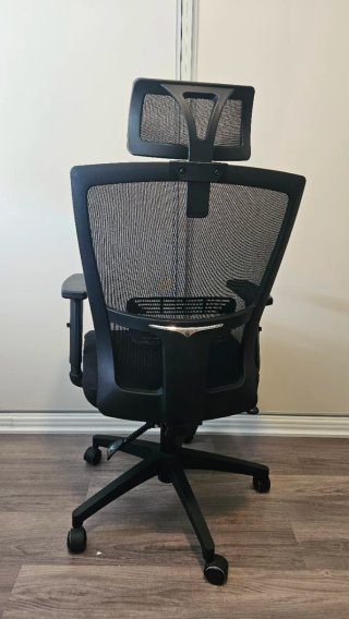 Silla de oficina ergonómica negra