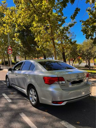 Oportunidad Toyota Avensis 2015