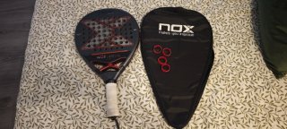 Pala de Pádel Nox AT 2025