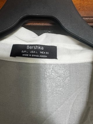 Camisa blanca Bershka oversize