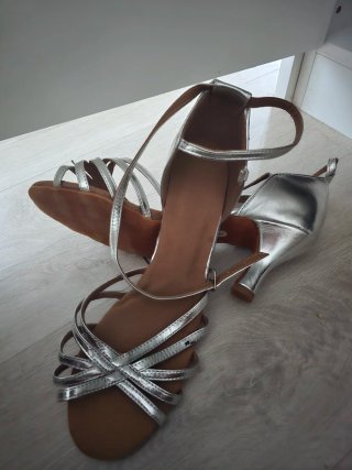Zapatos de Baile Latino Plateados