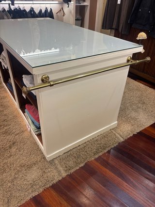 Mesa de Almacenamiento y Organización. Mostrador