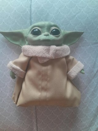 Baby Yoda Electrónico