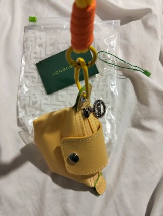 Monedero Longchamp Amarillo