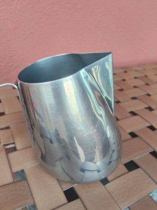 Jarra Lechera de Metal