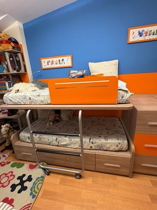 Dormitorio juvenil completo: 2 camas, armarios