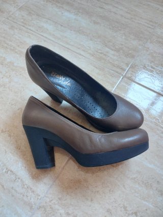 Tacones B&W marrones piel talla 38