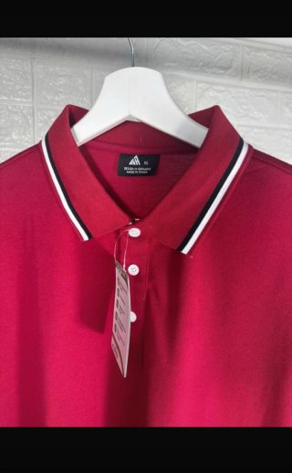 Jersey tipo polo rojo