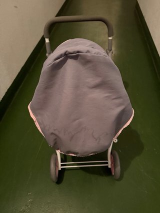 Carrito de juguete rosa y gris