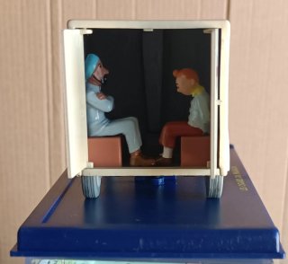 Tintin Coche 1/43 56 Ambulancia asilo