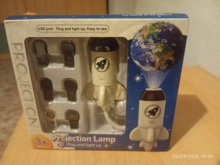 Mini Proyector Cohete USB