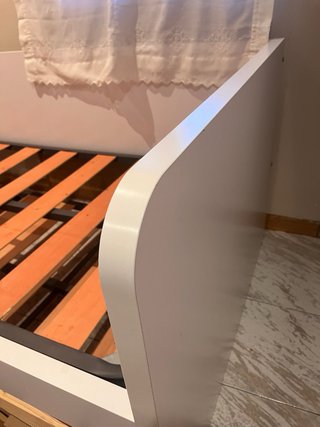 Cama nido blanca y madera