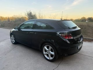 OPEL ASTRA 2007 GTC DIESEL PEGATINA B ITV 07/2027!