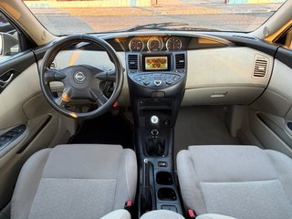 Nissan Primera 2003