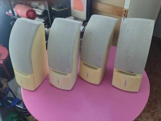4 Altavoces Bose Acoustimass + Soportes de Pared