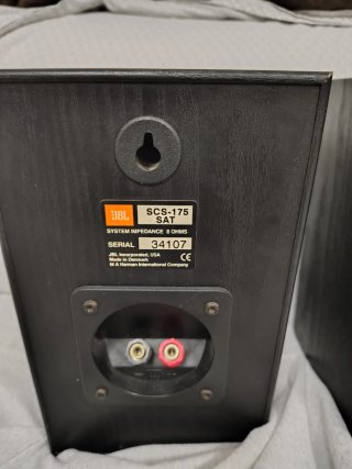 Altavoces JBL Negros,muy bien cuidado.