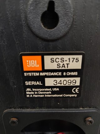 Altavoces JBL Negros,muy bien cuidado.